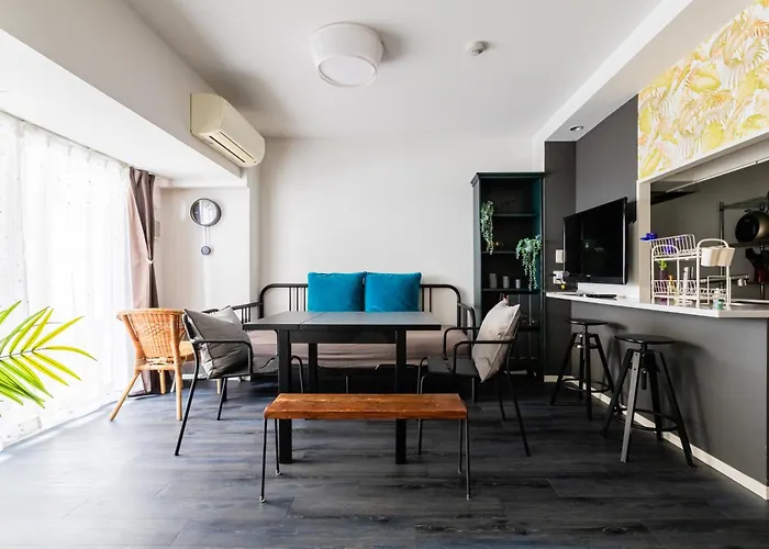 Namba 2 Bedroom Apartment, 1 Min To Nippombashi